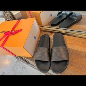 Sold out mens “ Louis Vuitton Waterfront Mule Slides”